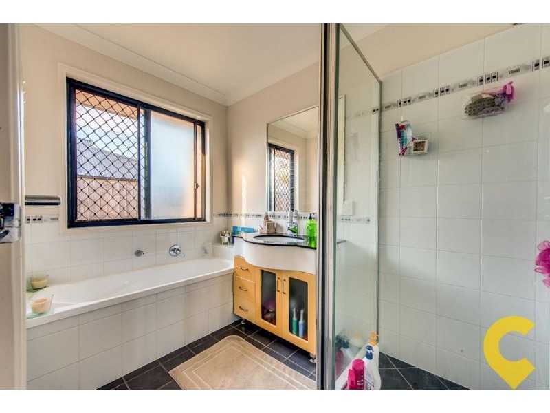 313 Eagle Street, Collingwood Park QLD 4301