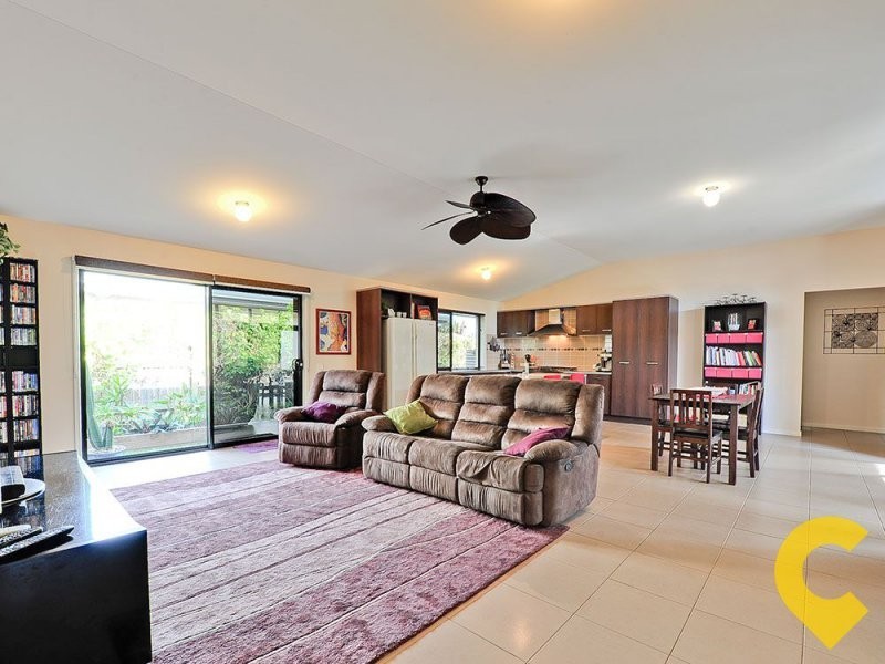 11 Castlewellan Circuit, Warner QLD 4500