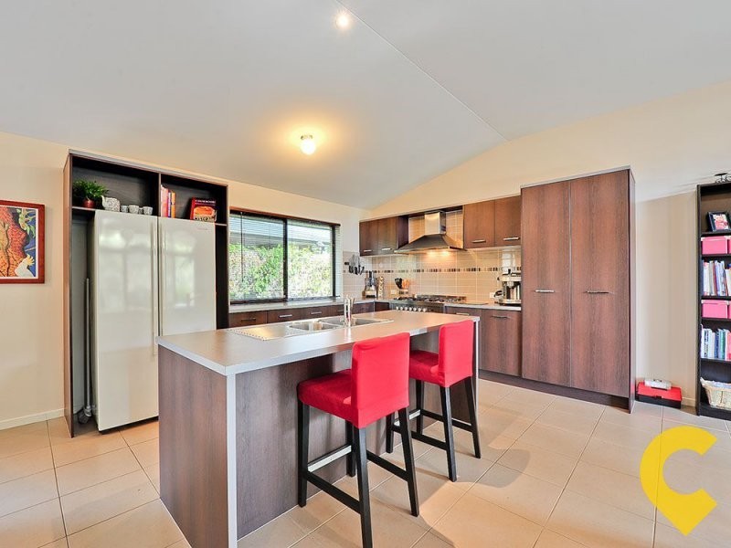 11 Castlewellan Circuit, Warner QLD 4500