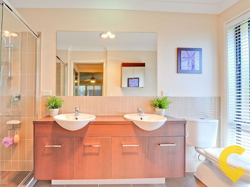 11 Castlewellan Circuit, Warner QLD 4500