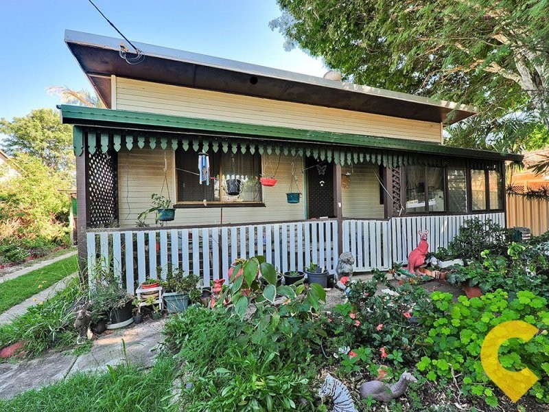 18 Lalroy Street, Beachmere QLD 4510