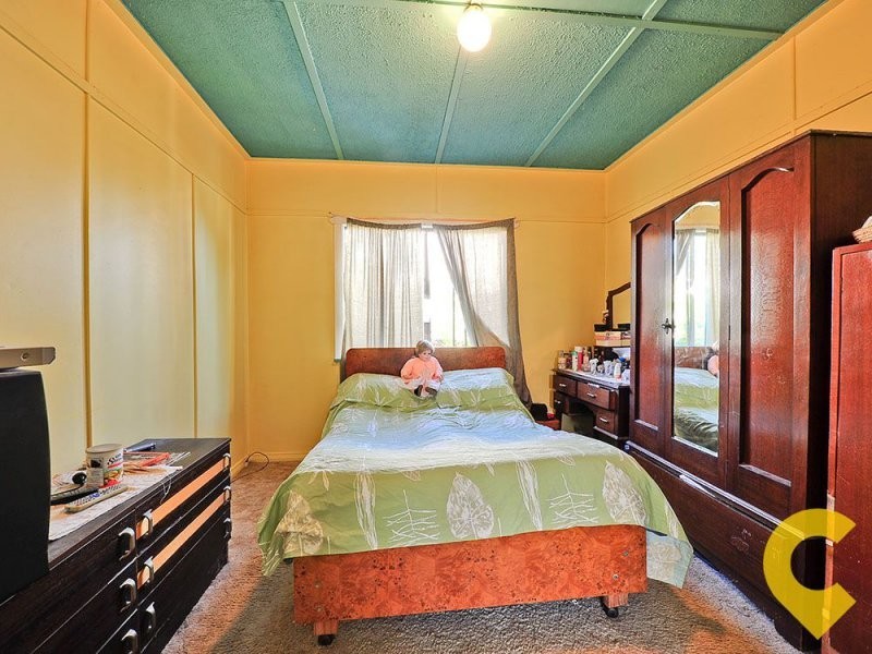 18 Lalroy Street, Beachmere QLD 4510