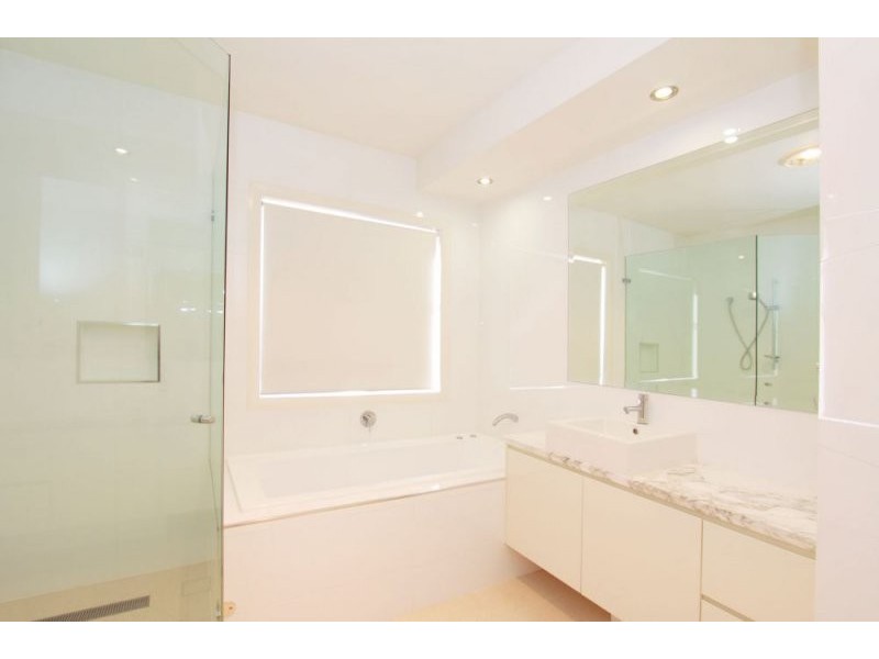 2 Dannenberg Street, Carseldine QLD 4034