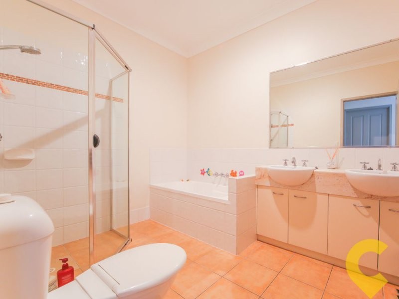 27 Bluetail Crescent, Upper Coomera QLD 4209