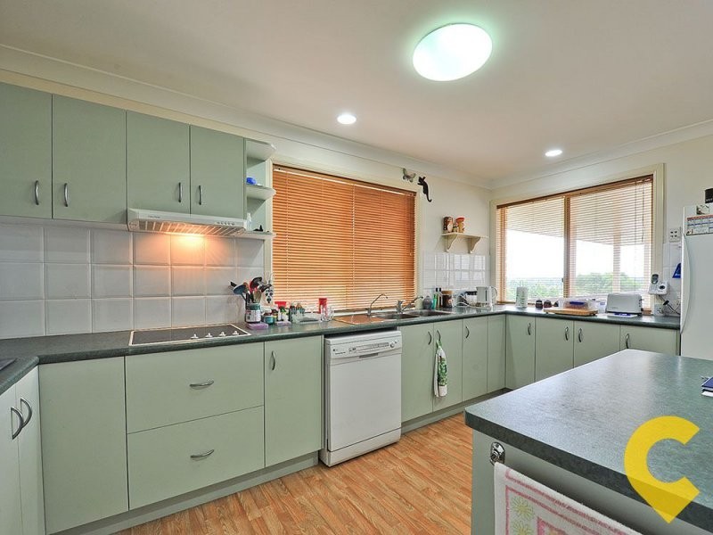 32 Paramount Drive, Warner QLD 4500