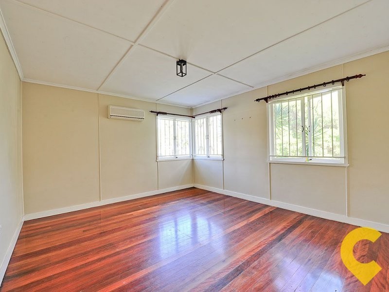 16 Deerdale Street, Stafford Heights QLD 4053