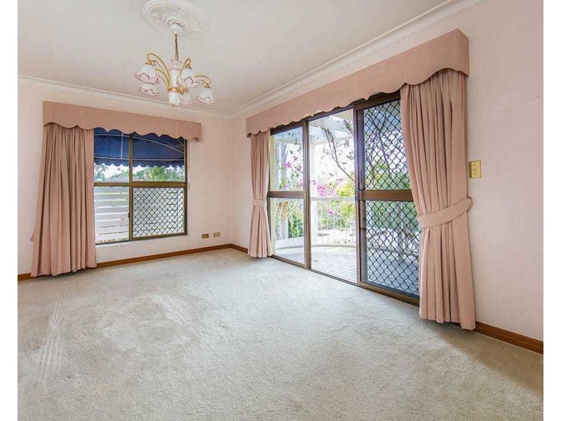 64 Karloff Drive, Stafford Heights QLD 4053