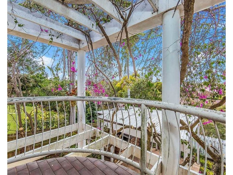 64 Karloff Drive, Stafford Heights QLD 4053