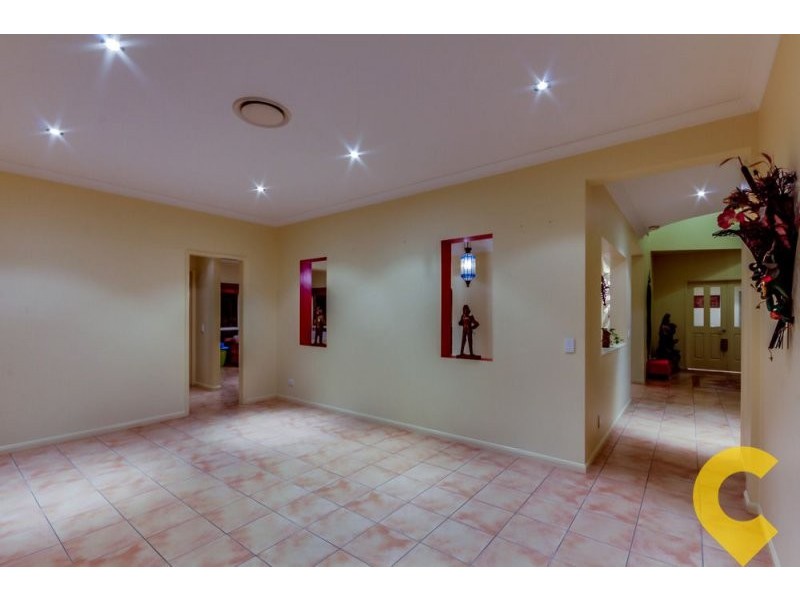 25b Parnassus Street, Robertson QLD 4109