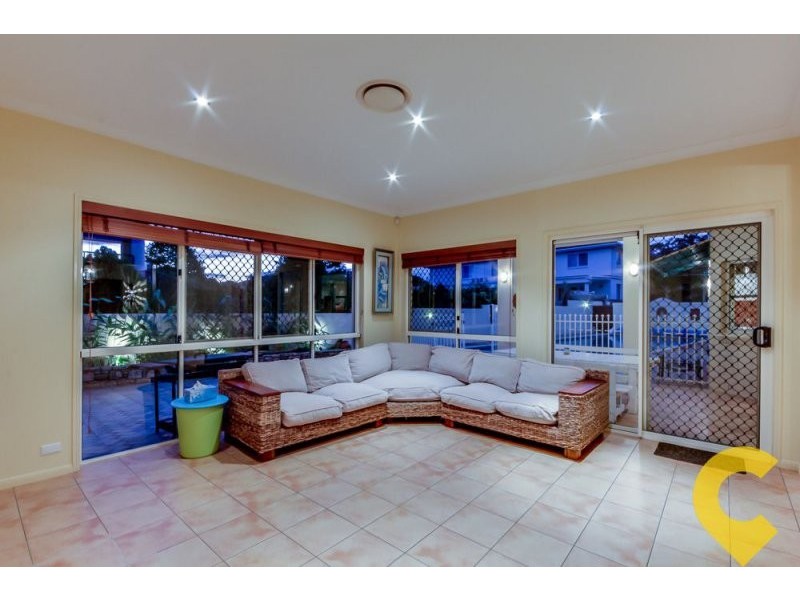 25b Parnassus Street, Robertson QLD 4109