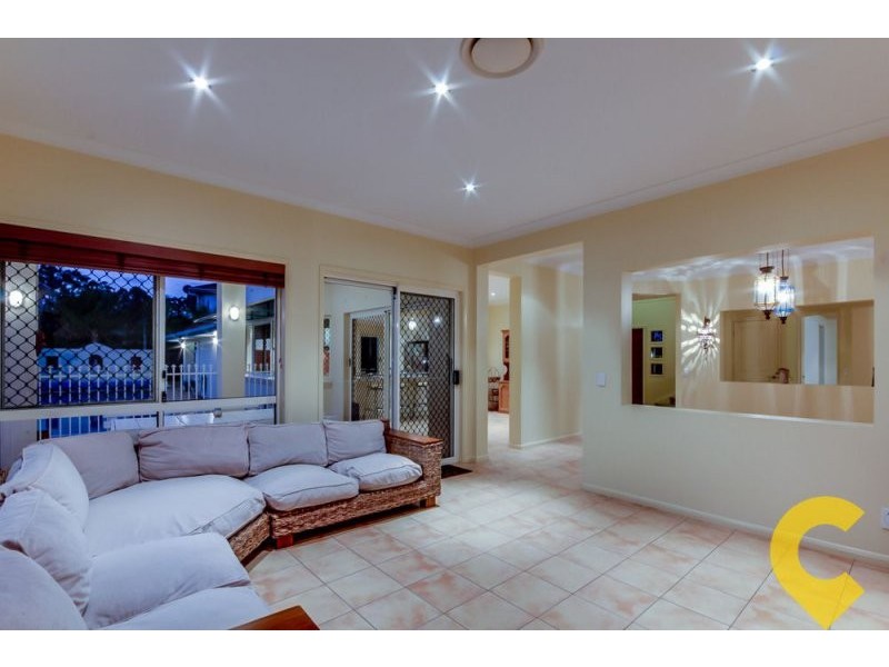 25b Parnassus Street, Robertson QLD 4109