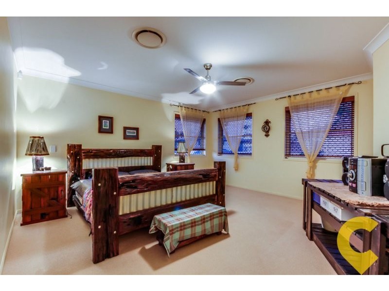 25b Parnassus Street, Robertson QLD 4109