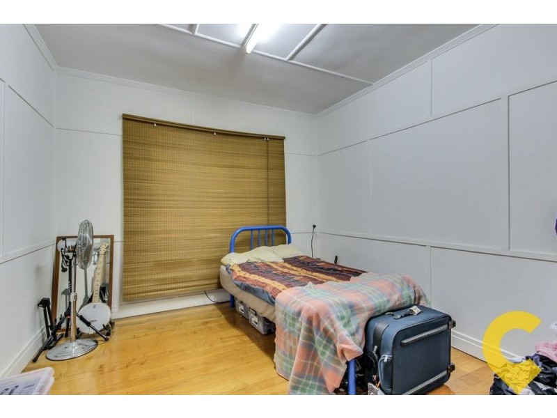 112 Oates Ave, Holland Park QLD 4121