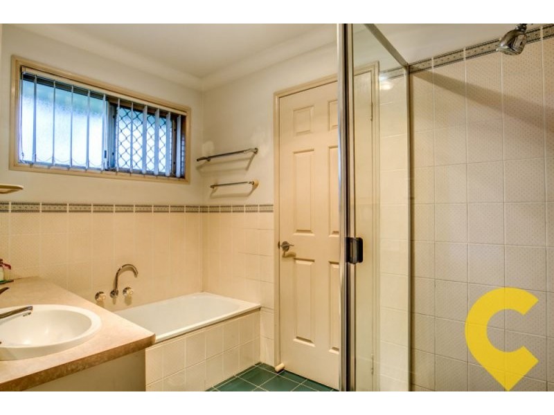 5 Robinson Court, Berrinba QLD 4117