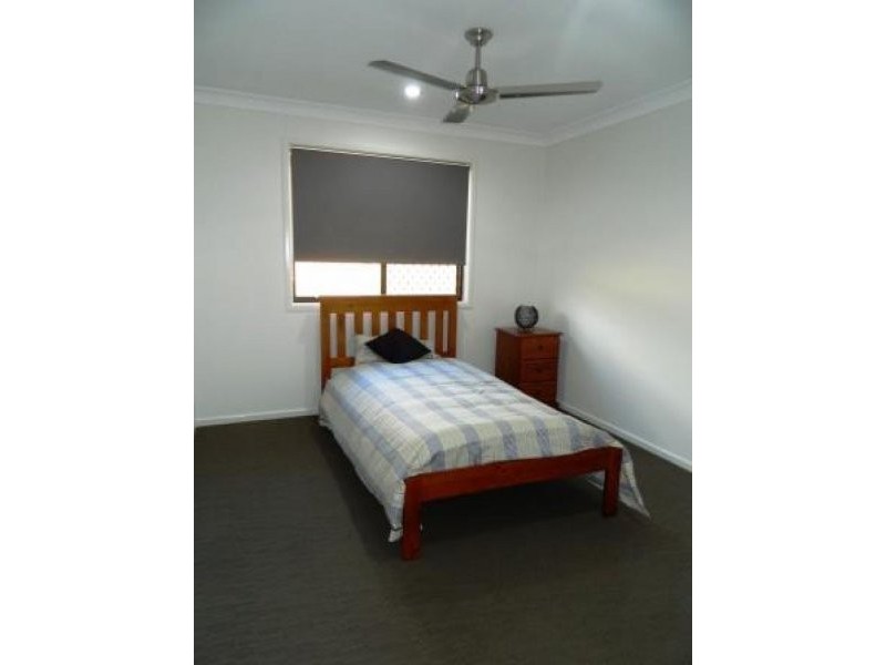 16 Tulipwood Circuit, Boyne Island QLD 4680