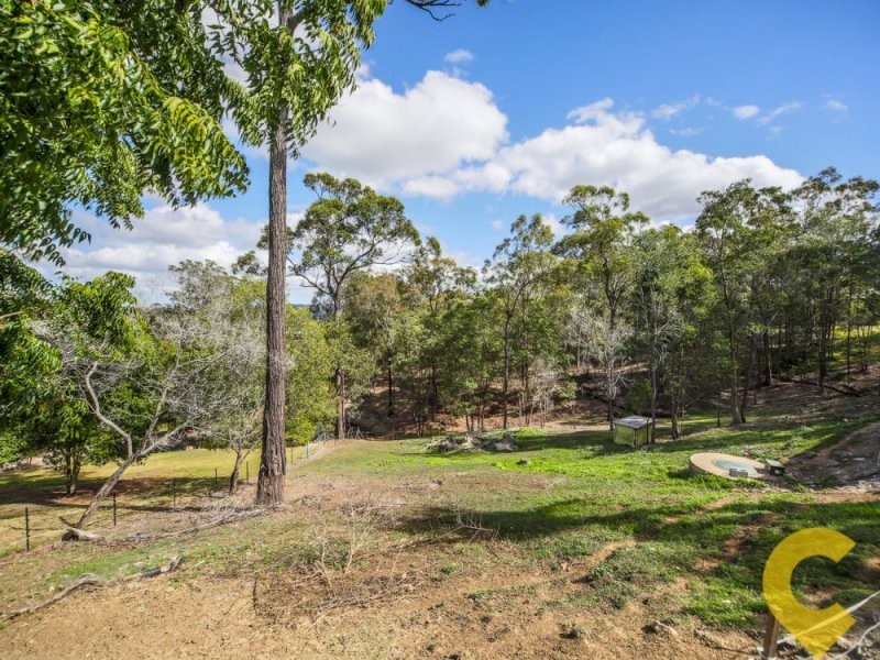 24 Taperoo Court, Yatala QLD 4207