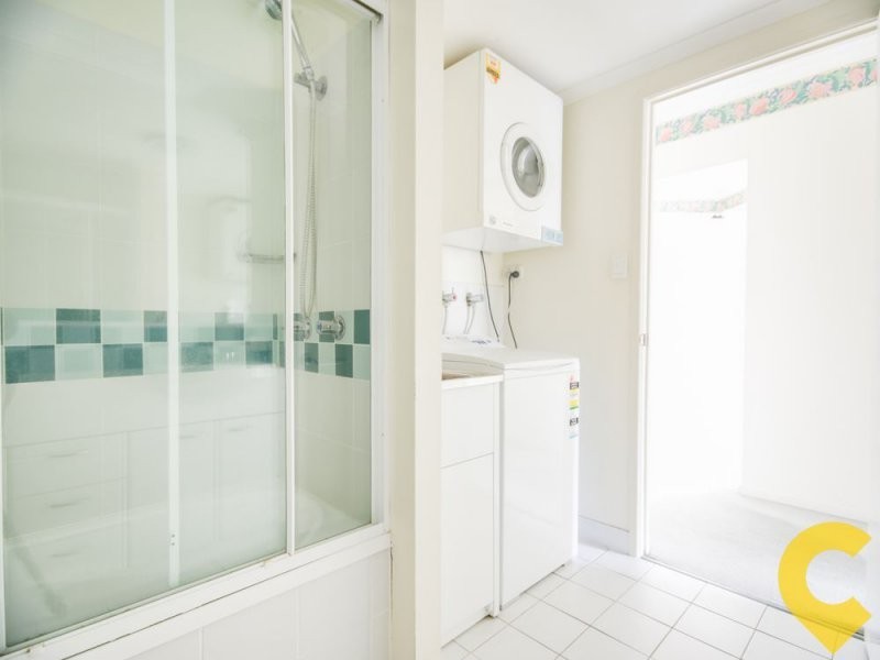 4/52 Bishop Street, St Lucia QLD 4067