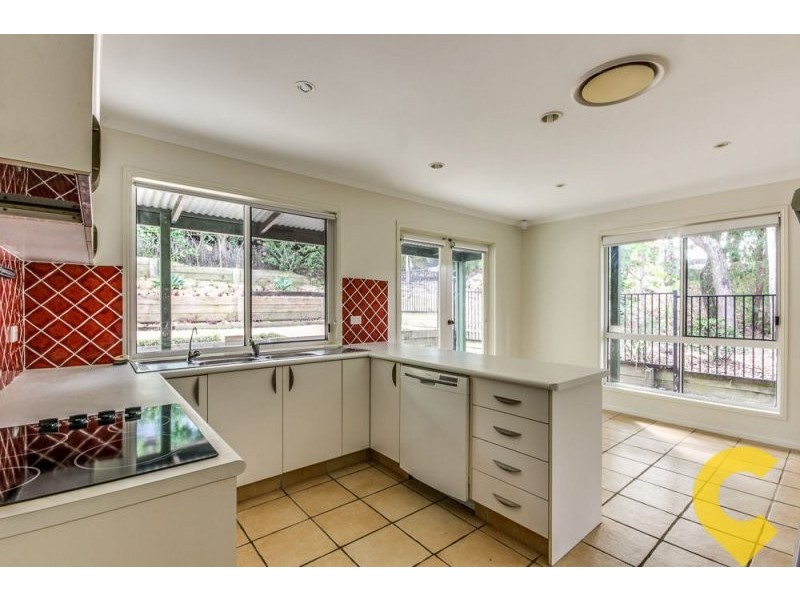 39 Yathong Court, Arana Hills QLD 4054