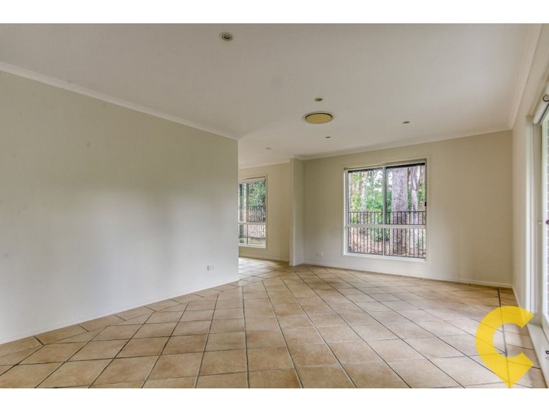 39 Yathong Court, Arana Hills QLD 4054