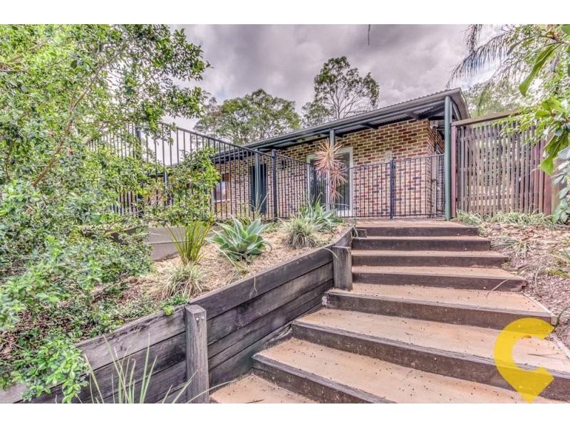 39 Yathong Court, Arana Hills QLD 4054