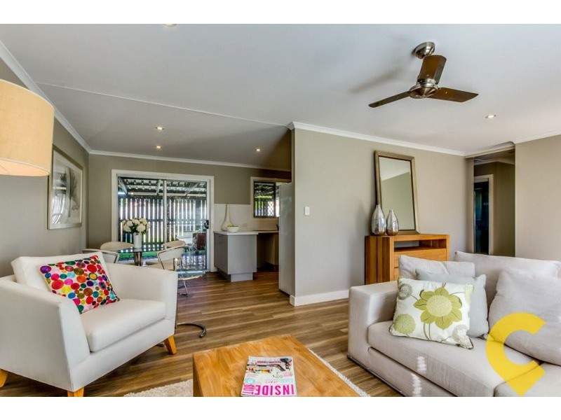 3 Village Drive, Daisy Hill QLD 4127