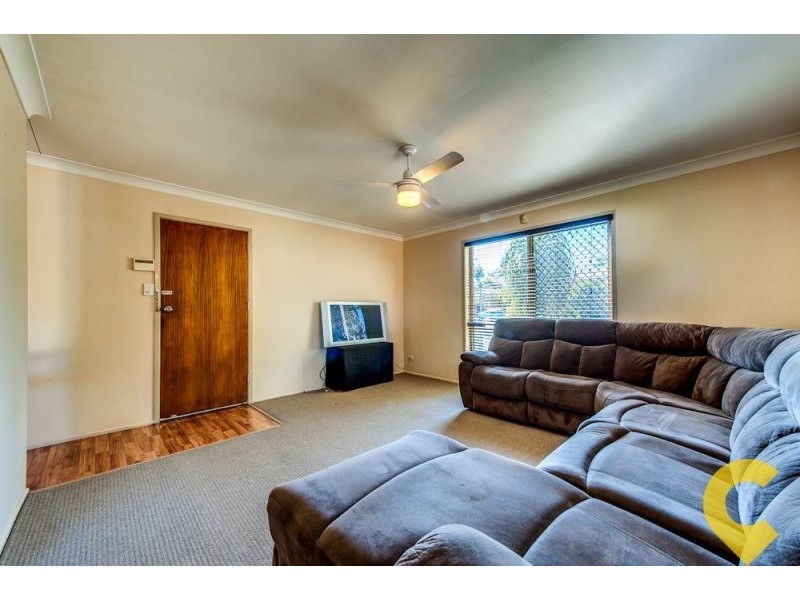 63 Peverell Street, Hillcrest QLD 4118