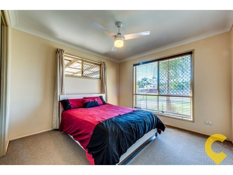 63 Peverell Street, Hillcrest QLD 4118