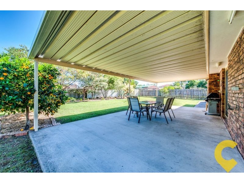 63 Peverell Street, Hillcrest QLD 4118