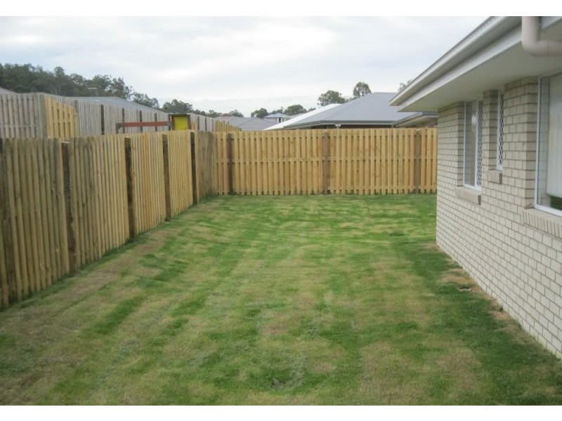 6 Breezeway Drive, Windaroo QLD 4207