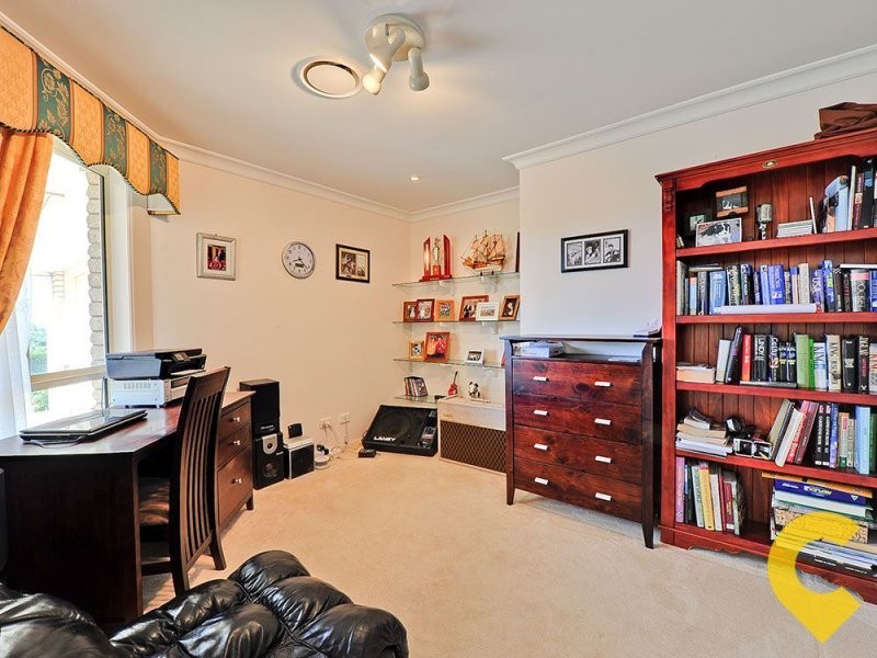 38 Paramount Drive, Warner QLD 4500