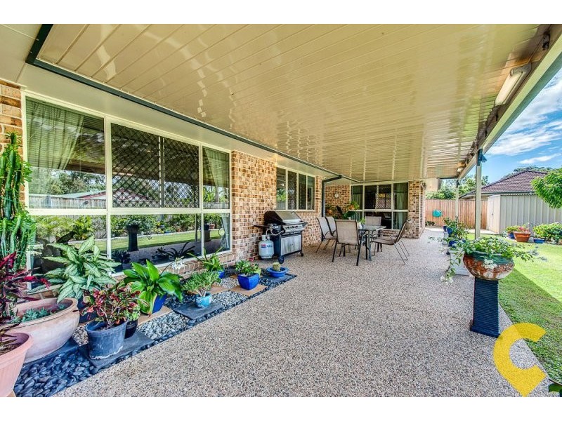 16 Summerhill Place, Forest Lake QLD 4078