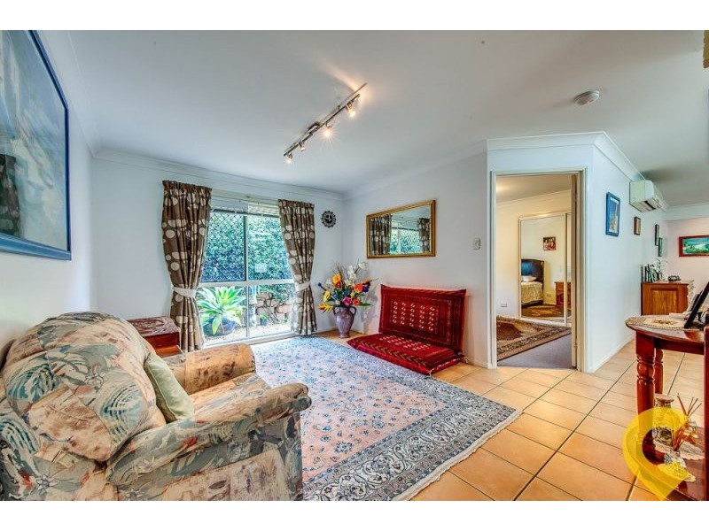 16 Summerhill Place, Forest Lake QLD 4078