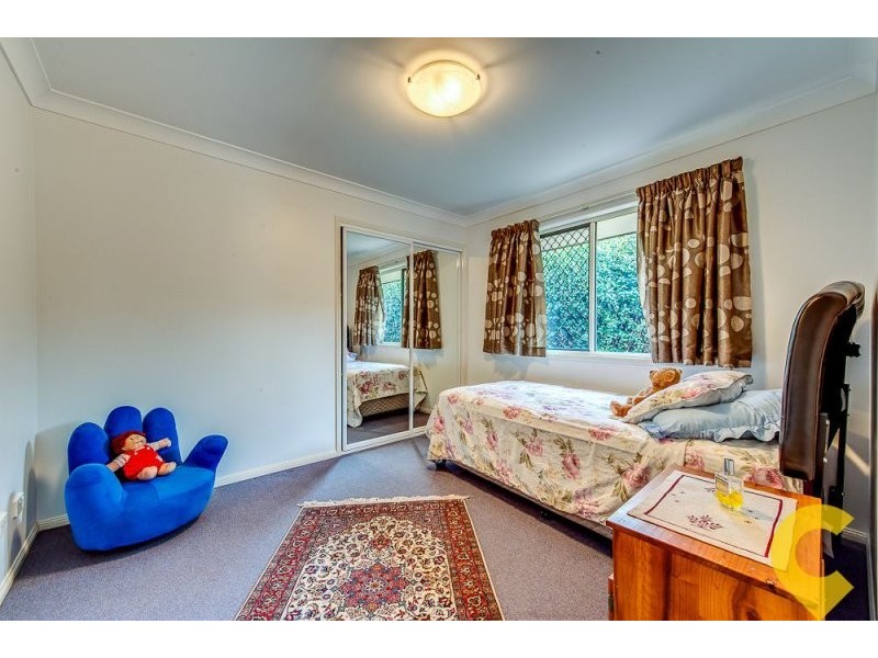 16 Summerhill Place, Forest Lake QLD 4078