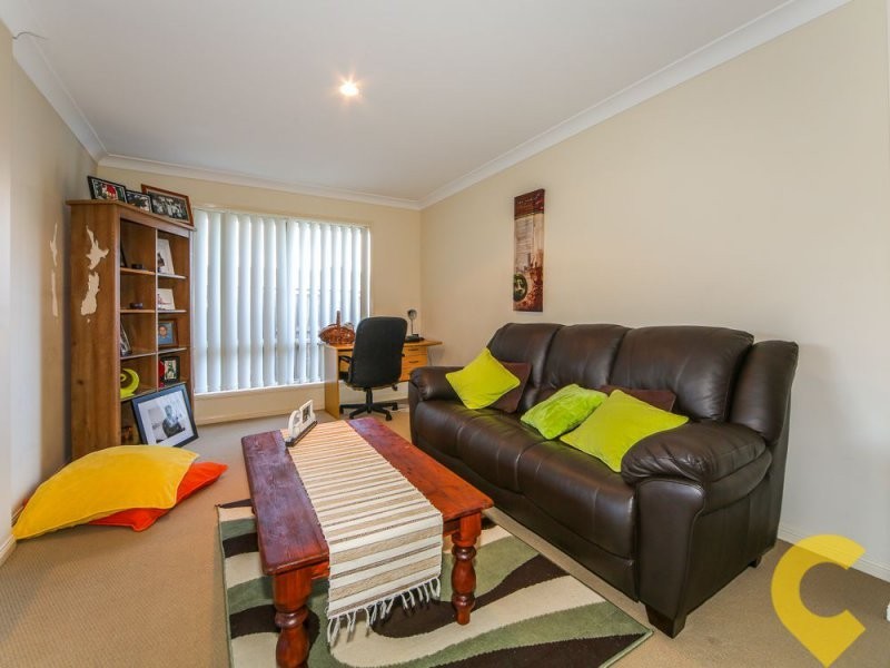 25 Shannonbrook Grove, Oxenford QLD 4210