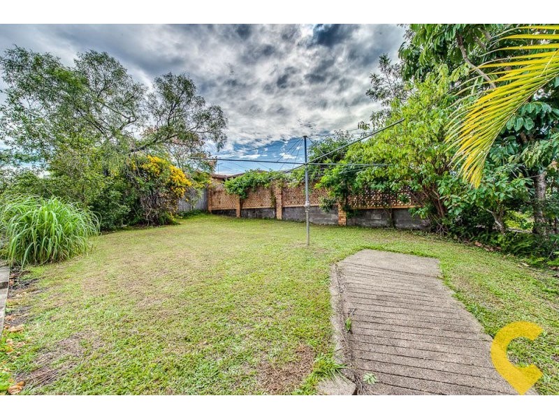 4 Monaro Crescent, Ferny Hills QLD 4055