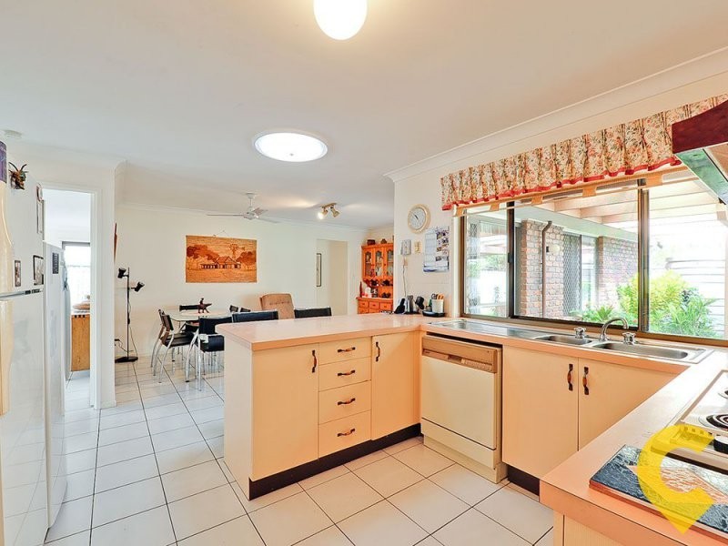 3 Falaise Court, Petrie QLD 4502