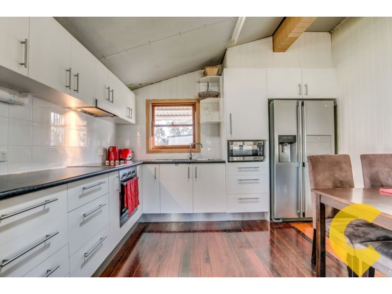 5 Shine Street, One Mile QLD 4305