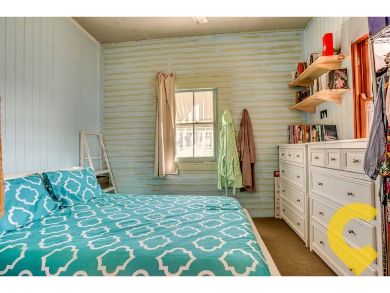 5 Shine Street, One Mile QLD 4305