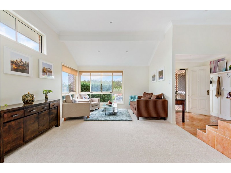 52 Oxford Crescent, Bridgeman Downs QLD 4035