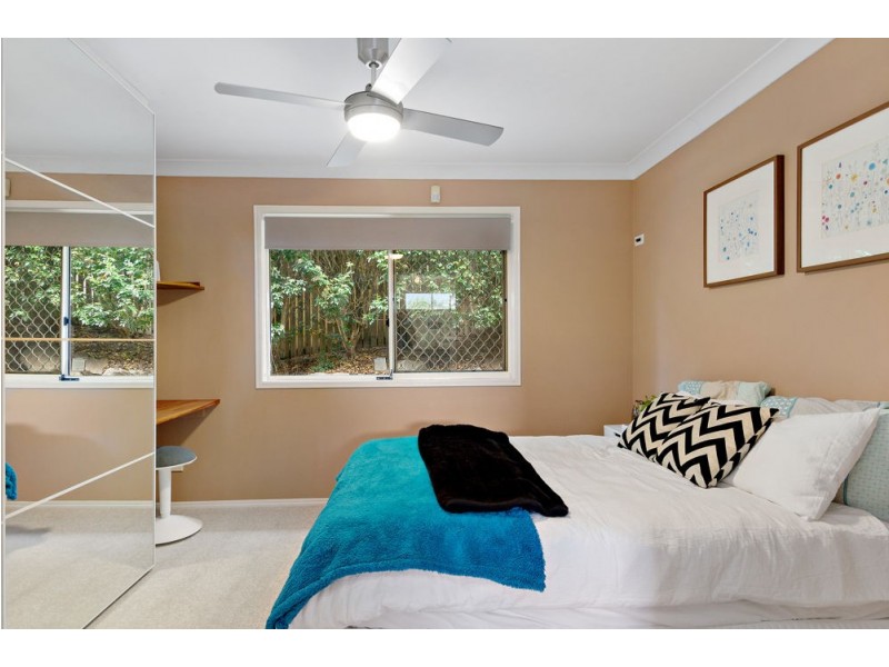 52 Oxford Crescent, Bridgeman Downs QLD 4035