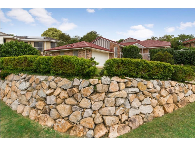 52 Oxford Crescent, Bridgeman Downs QLD 4035