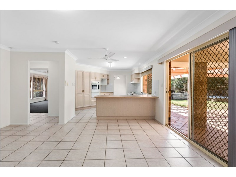 104 Bangalow Street, Bridgeman Downs QLD 4035