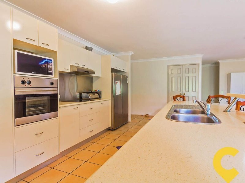 9 Parakeet Court, Warner QLD 4500