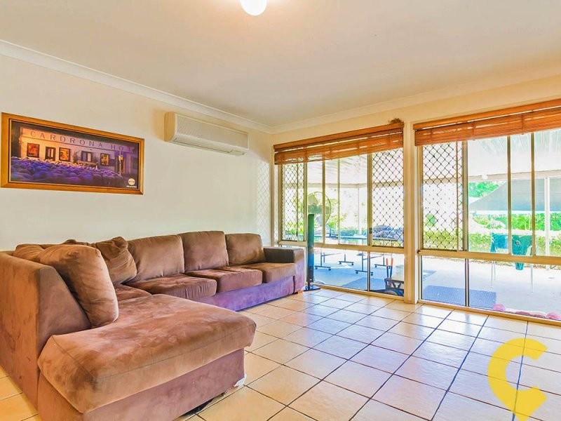 9 Parakeet Court, Warner QLD 4500