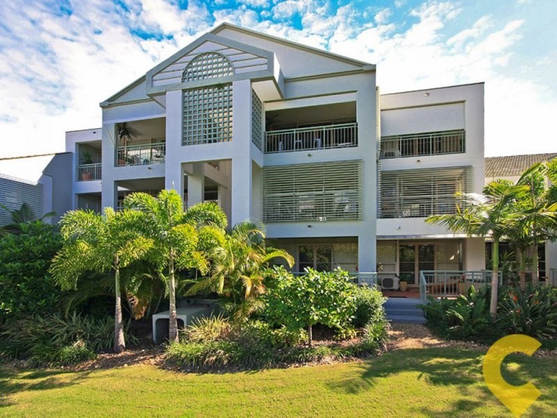 24 76 Chichester Drive, Arundel QLD 4214