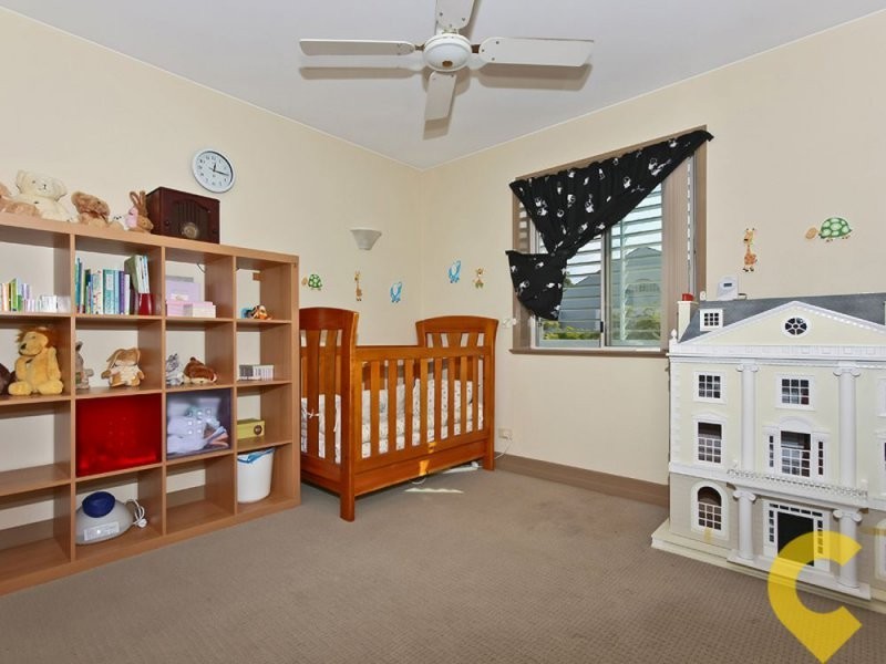 24 76 Chichester Drive, Arundel QLD 4214