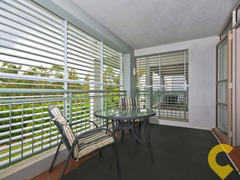 24 76 Chichester Drive, Arundel QLD 4214