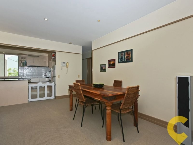 24 76 Chichester Drive, Arundel QLD 4214