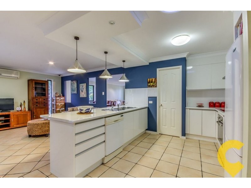 15 Alan Crescent, Eight Mile Plains QLD 4113