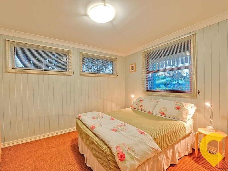 16 Albemarle Street, Yeerongpilly QLD 4105